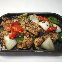 เนื้อสันซอสพริกไทยดำ