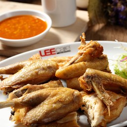 ไก่สีทองทอดเกลือ 1 ตัว