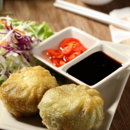 กุ๋ยช่ายทอด 35บาท  ต่อ1ลูก