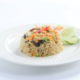 ข้าวผัดรวมมิตรเจ