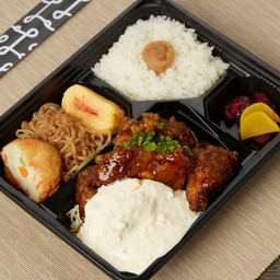 เซทไก่ทอดราดซอสมันบังเบนโตะ