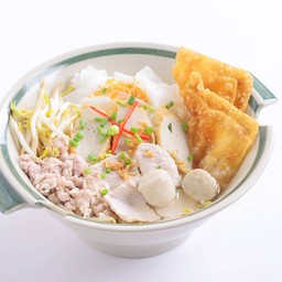 ก๋วยเตี๋ยวหมูลูกชิ้นปลา