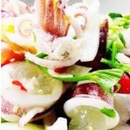 ยำปลาหมึก