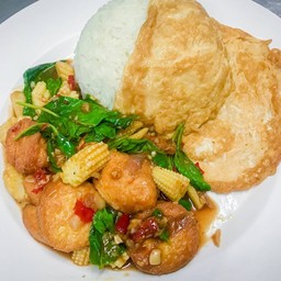 กะเพราเต้าหู้ไข่