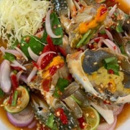 ยำปูม้ารวมทะเล