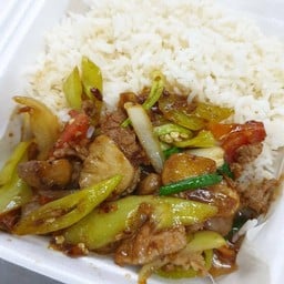 ข้าวผัดพริกอ่อนหมู