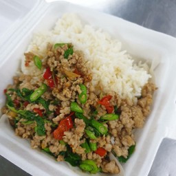 ข้าวผัดกระเพราหมู