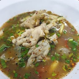 ตุ๋นแซ่บตีนไก่