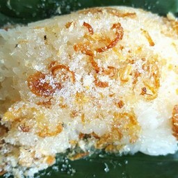 ข้าวเหนียวหน้าปลาแห้ง