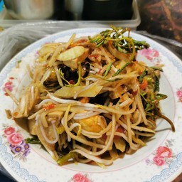 กุ้งอบวุ้นเส้น ส้มตำ ยำผลไม้