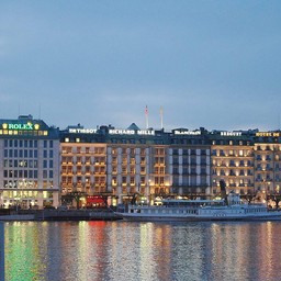 บรรยากาศค่ำคืนเมืองเจนีวา