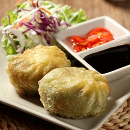 กุ๋ยไช่ทอด (2 pcs.)