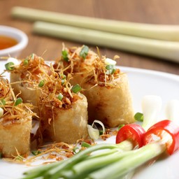 ปอเปี๊ยะไก่ตะไคร้