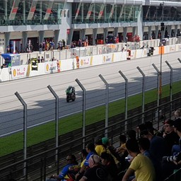 ภาพจาก Main Grandstand 1 ด้านล่าง หน้าทางเข้าเลย