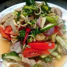 ยำหมูย่างตะไคร้