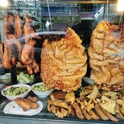 ราชาหมูกรอบ