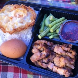 เจ๊อ้อยข้าวหมูย่างจิ้มแจ่ว