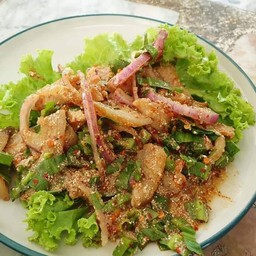 น้ำตกหมู