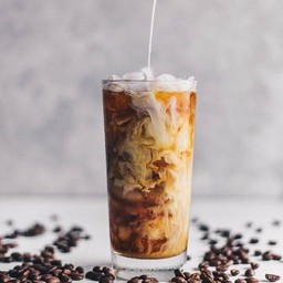 โอเลี้ยงยกล้อ(กาแฟเยนโบราณ)