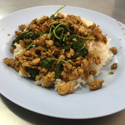 ข้าวราดผัดกะเพราหมูสับ