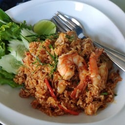 ข้าวผัดต้มยำกุ้ง