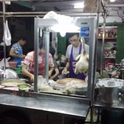 ข้าวมันไก่ (เบตง) ปากซอยเอกชัย 40  สาขา2