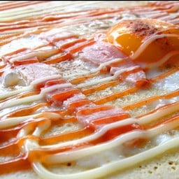 เครปวนิลา แฮม+ไข่ออนเซ็น(ไข่แดงเยิ้ม)  (Ham + Runny Yolk Egg)