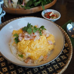 ข้าวหน้าไข่คนน้ำปลา กุ้งสับ