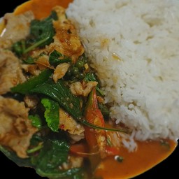ข้าวราดผัดพริกไทอ่อน