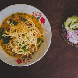 ข้าวซอยไก่รวมกล่อง