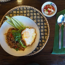 ข้าวผัดเนื้อเค็ม ไข่ดาว