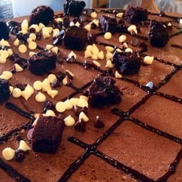 เครปช็อคโกบราวนี่เลิฟเว่อร์ (Brownie Lover Chocolate Crepe)