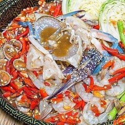 ตำถาดปูม้า - กุ้งสด