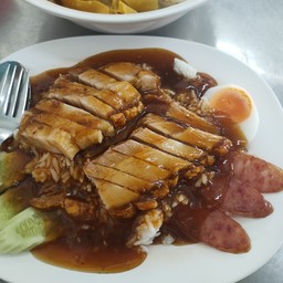 ให้เยอะทุกอย่าง น้ำราดก็ท่วมท้น