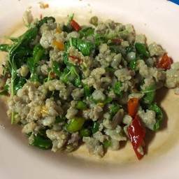 กะเพราหมูสับ