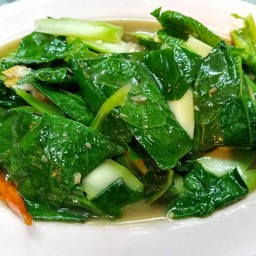 คะน้าปลาเค็ม