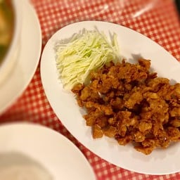 บ้านริมน้ำ
