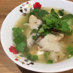 (มัง) ต้มยำเห็ดน้ำใส