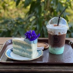 ชื่นชีวา - Cafe & Orchard