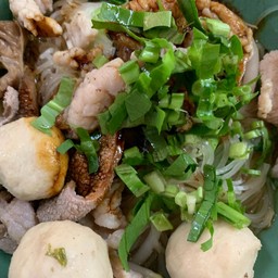 เล็กแห้งหมู พิเศษ