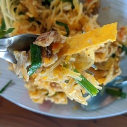 นู๋น้ำ ผัดไทไข่ปู