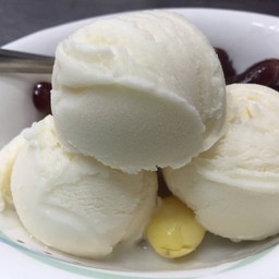 ไอศครีมกะทิพิเศษ(ไอติม 8 ลูก)