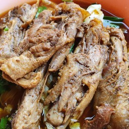ก๋วยเตี๋ยวเป็ดตุ๋น สวนรุกขชาติ