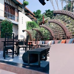 ด้านหน้าร้าน