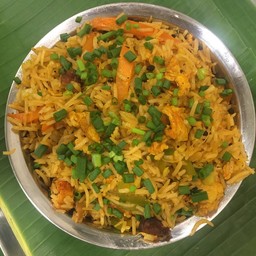 ข้าวผัดไก่แบบอินเดียจีน