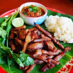 หมูแดดเดียว หมูสะเต๊ะ by พรฟ้า