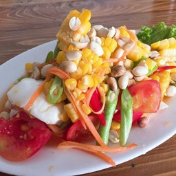 ตำข้าวโพดไข่เค็ม