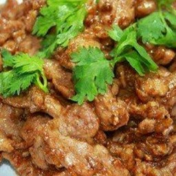 หมูกระเทียม