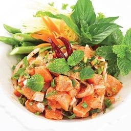 ยำ l ลาบแซลมอน