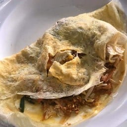 ผัดไทยห่อไข่